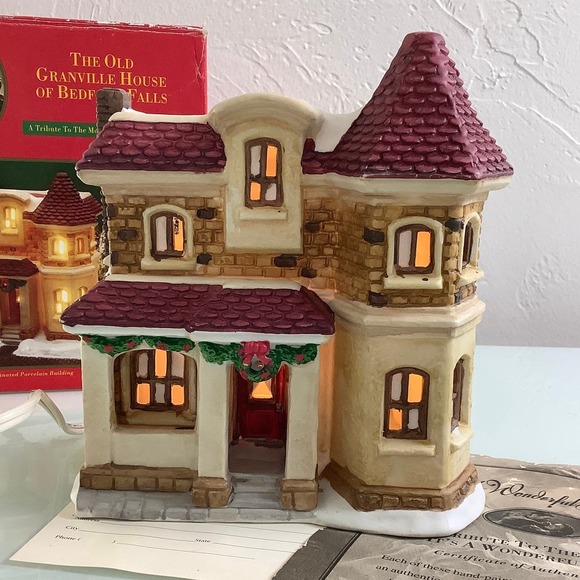 It’s a Wonderful Life The old Granville House of Bedford Falls Illuminated - Picture 7 of 12